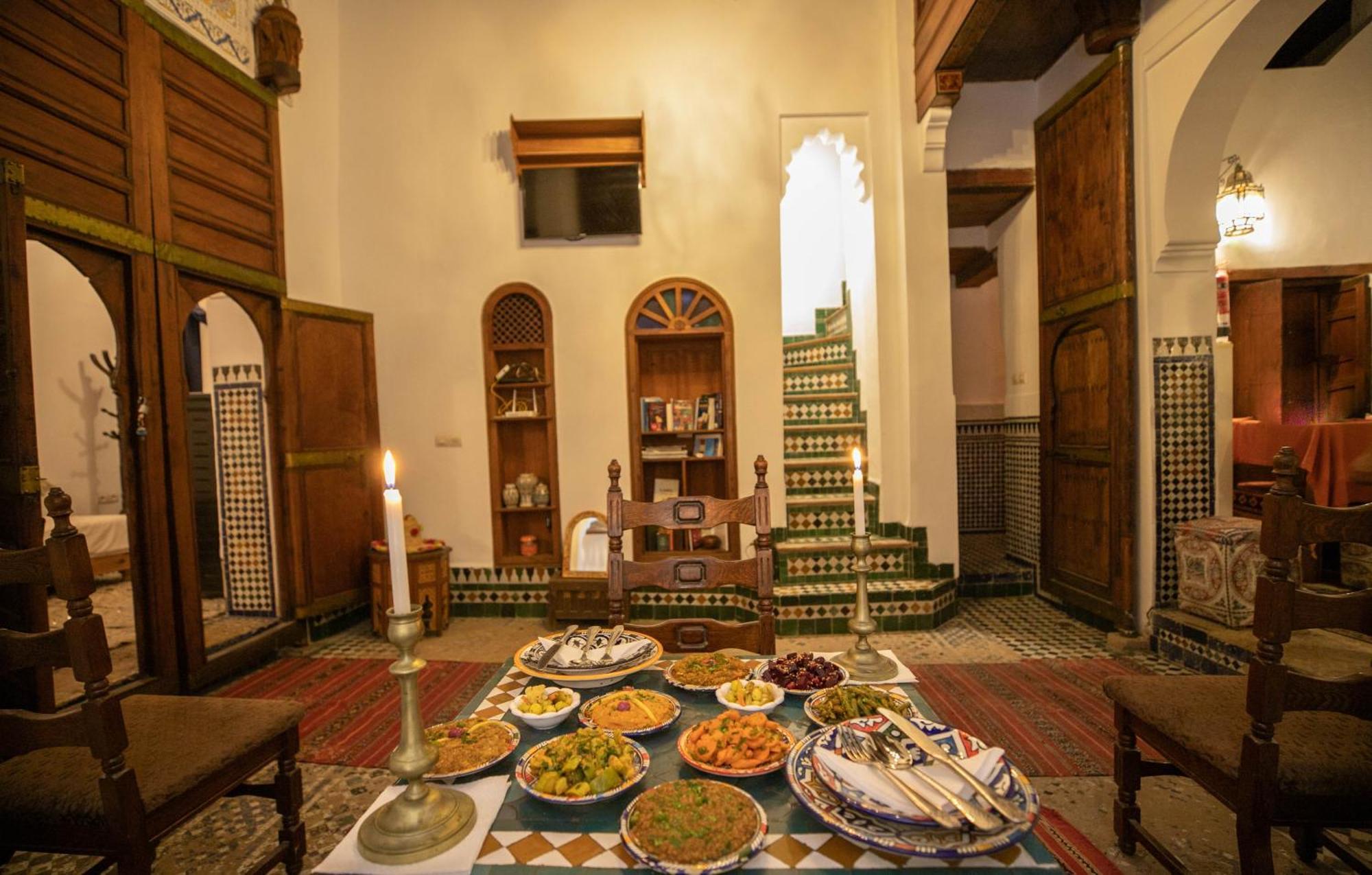 Dar Authentic Fes - Familly Hosting Bed and Breakfast Buitenkant foto