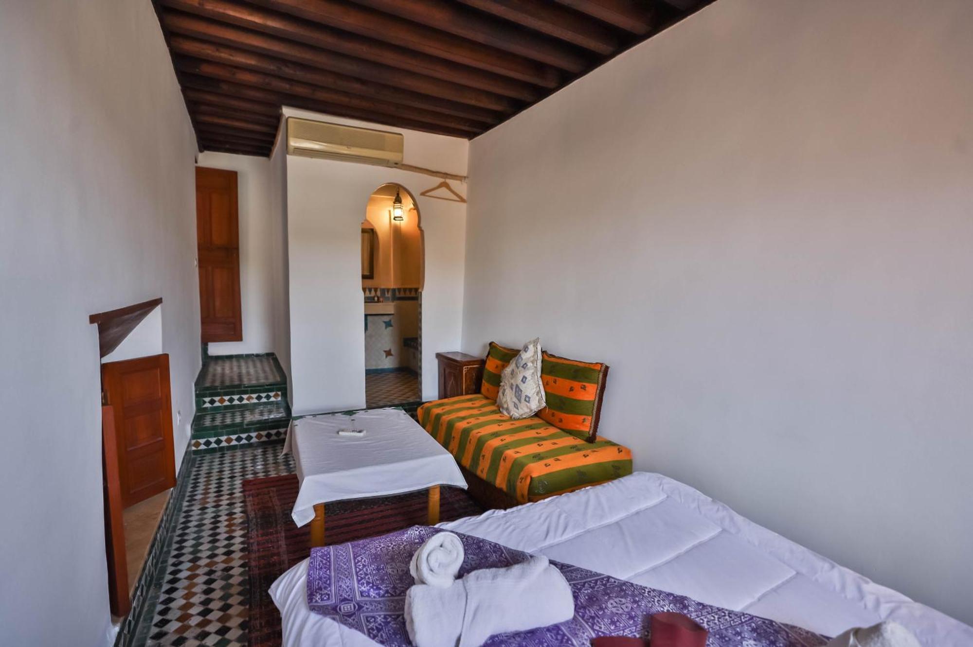 Dar Authentic Fes - Familly Hosting Bed and Breakfast Buitenkant foto