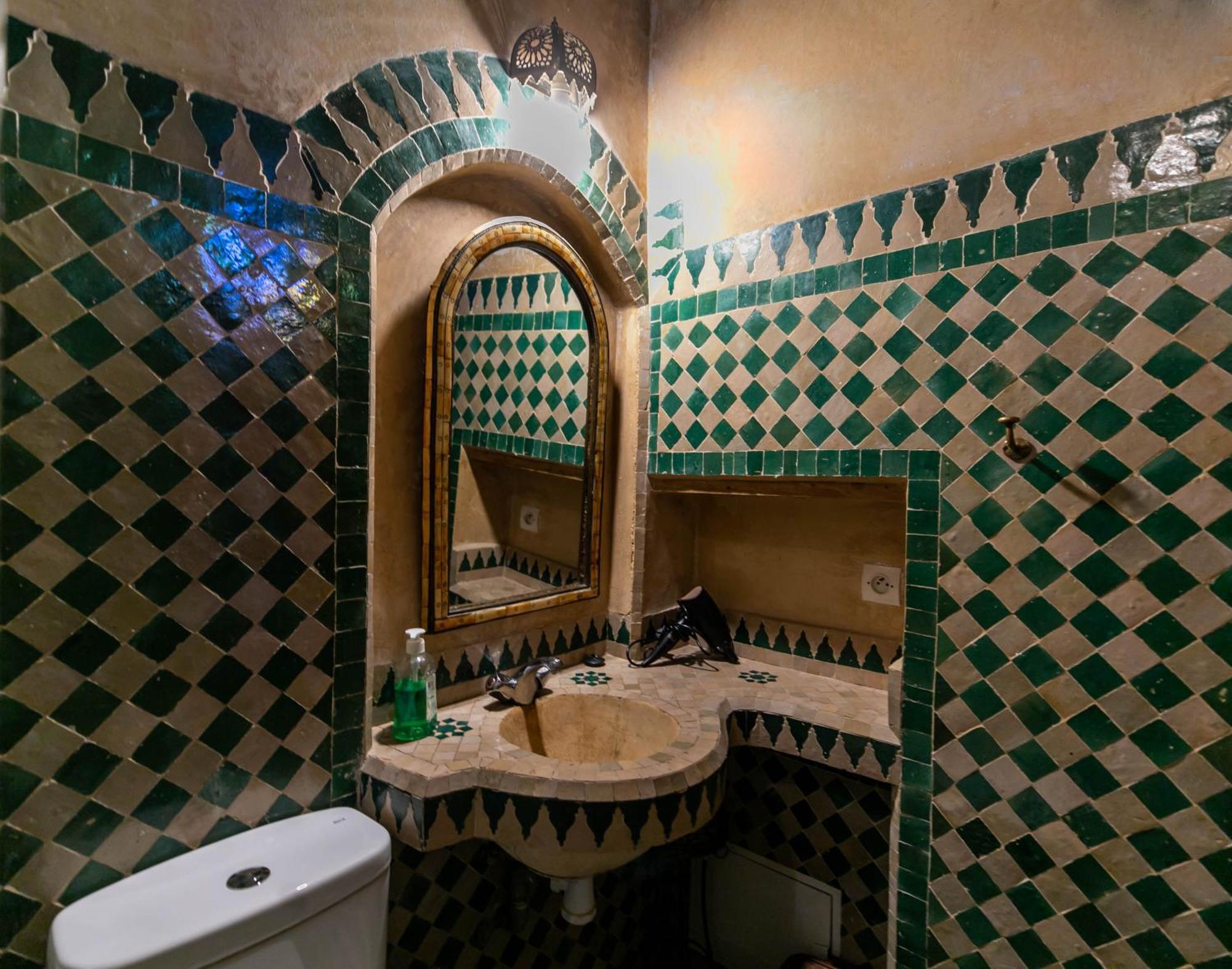 Dar Authentic Fes - Familly Hosting Bed and Breakfast Buitenkant foto