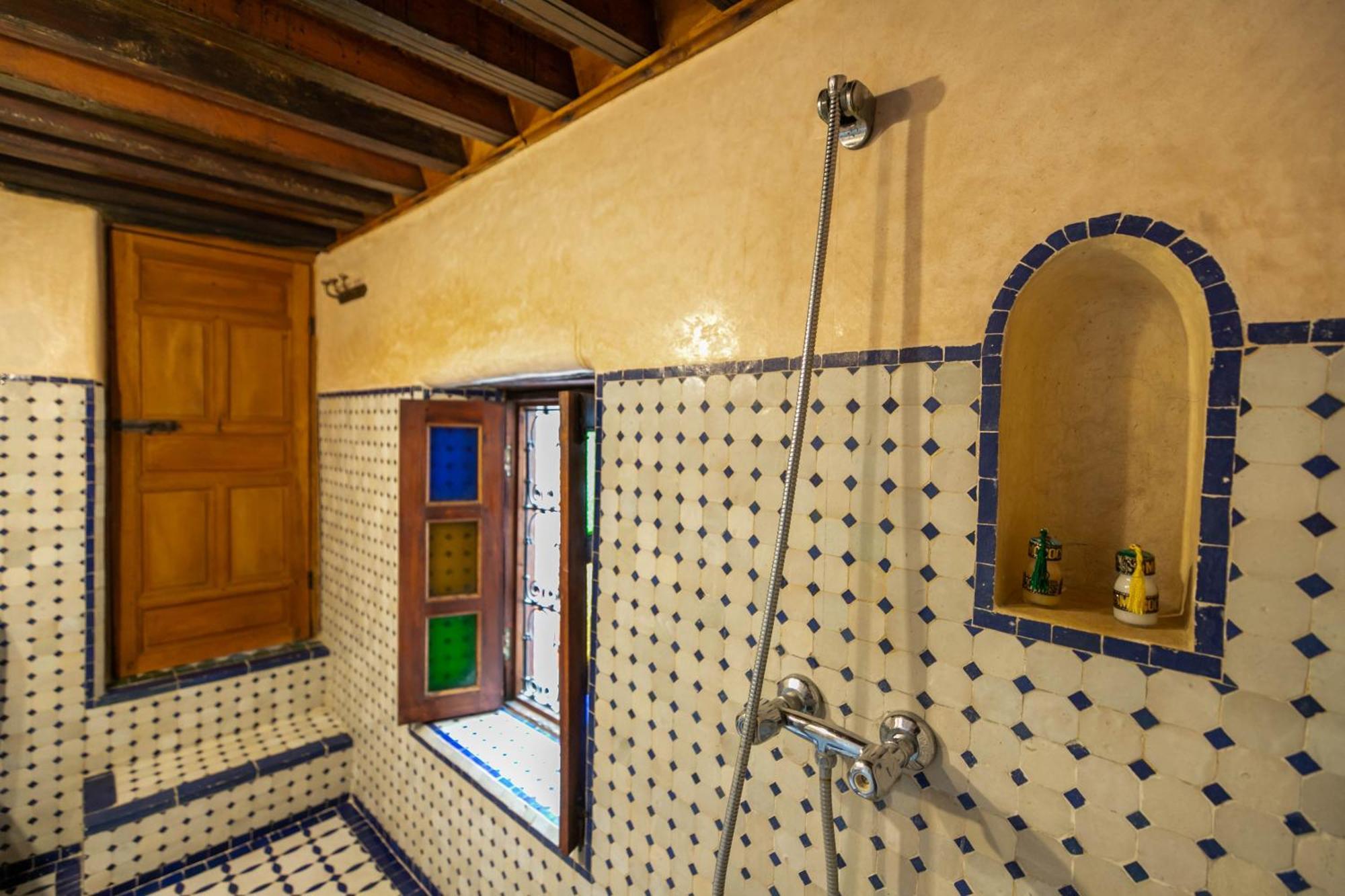 Dar Authentic Fes - Familly Hosting Bed and Breakfast Buitenkant foto